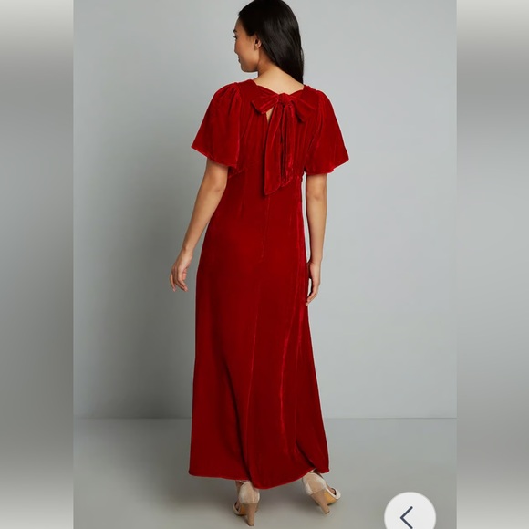 ModCloth 1930’s Captivating Charisma Red Velvet Maxi Formal Dress New NWT - Picture 2 of 6